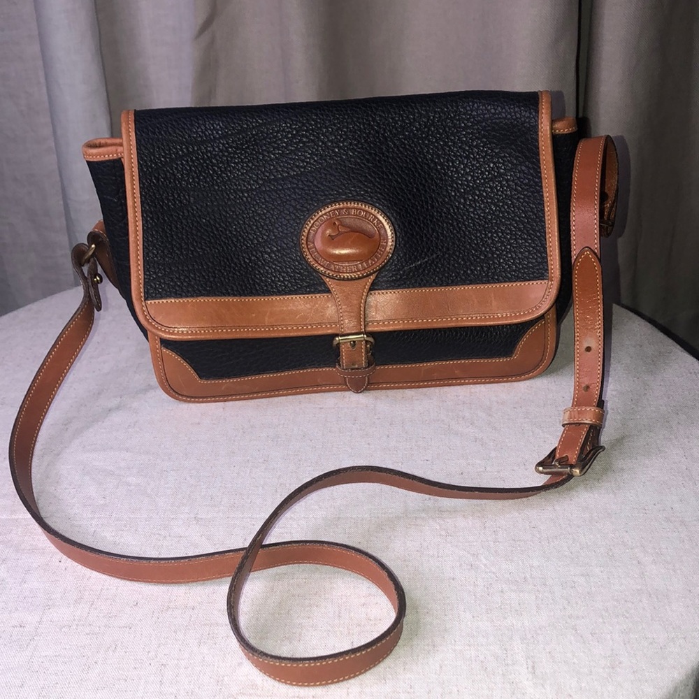 Authentic Vintage Dooney & Bourke Crossbody